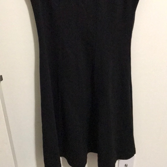 Forever 21 black pleated dress. - Picture 5 of 6